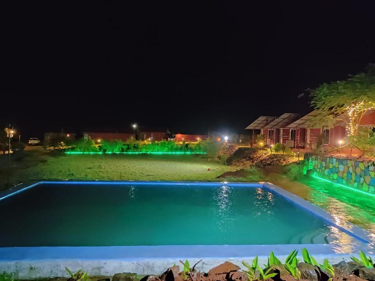 Mysticstays Resort Wai Zewnętrze zdjęcie