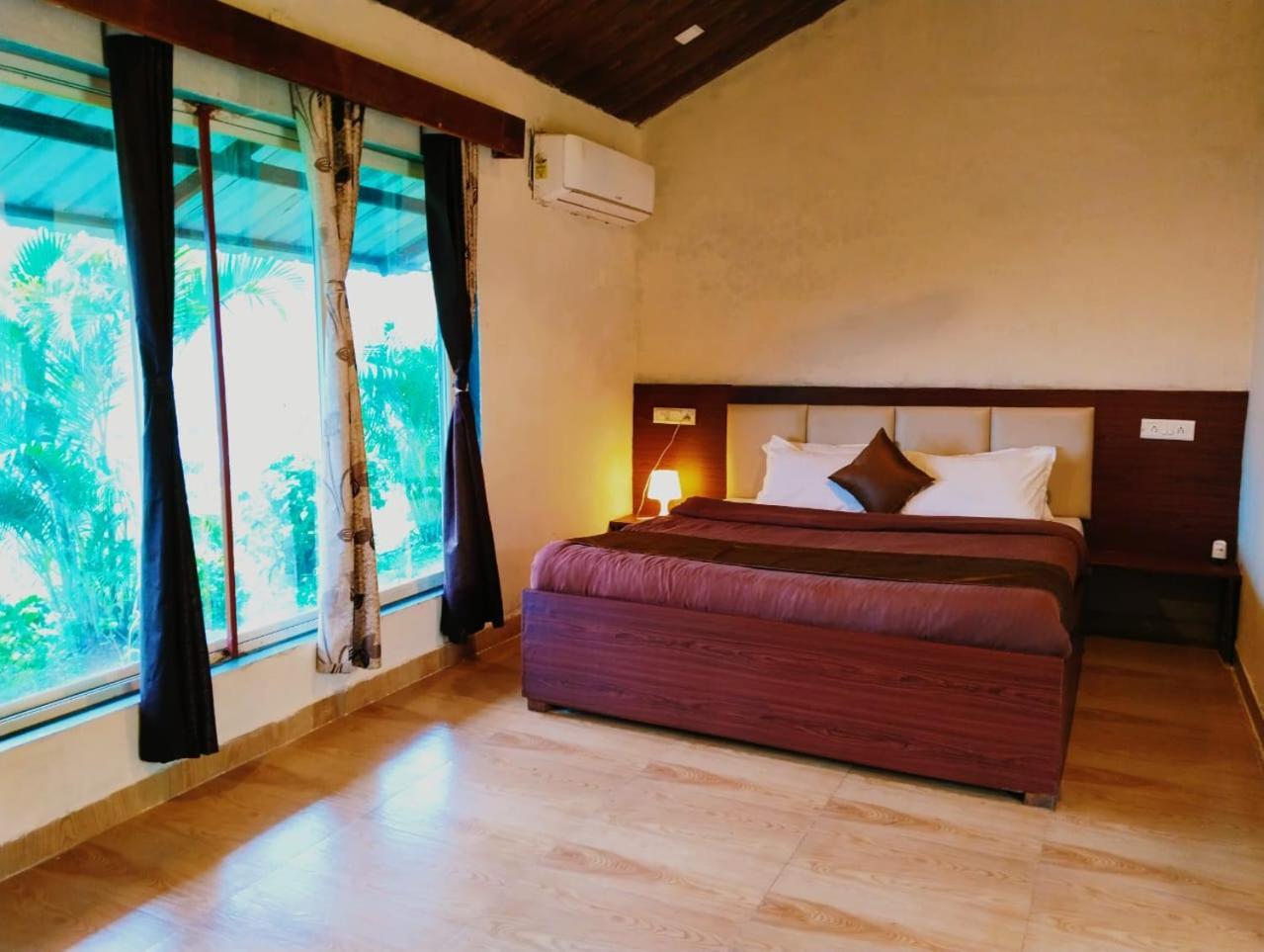 Mysticstays Resort Wai Zewnętrze zdjęcie